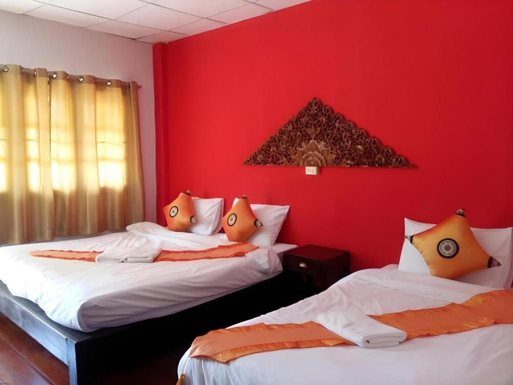 Umphangburi Resort Exterior foto
