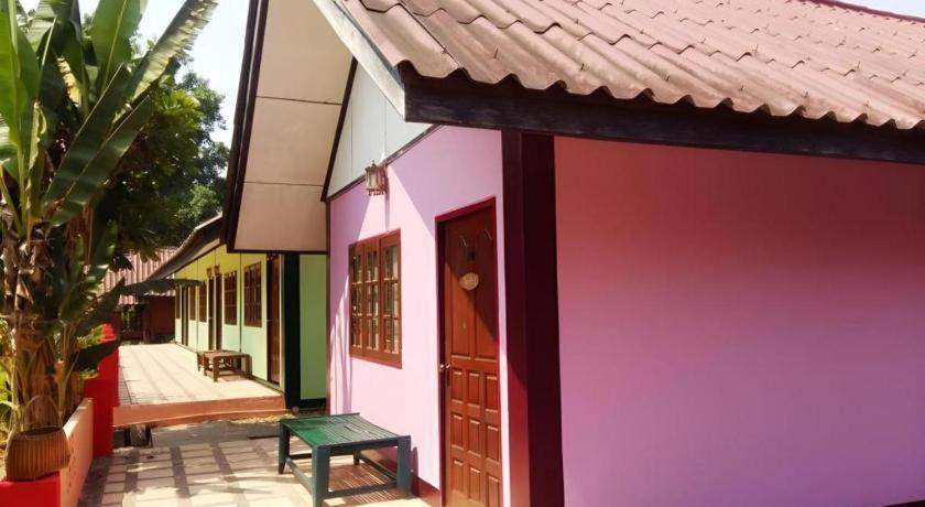 Umphangburi Resort Exterior foto